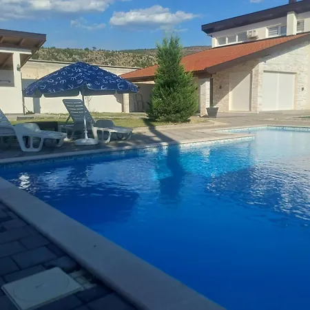 Villa Hana's Paradise *